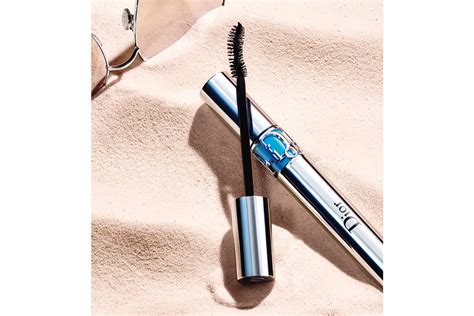 dior iconic overcurl waterproof mascara.